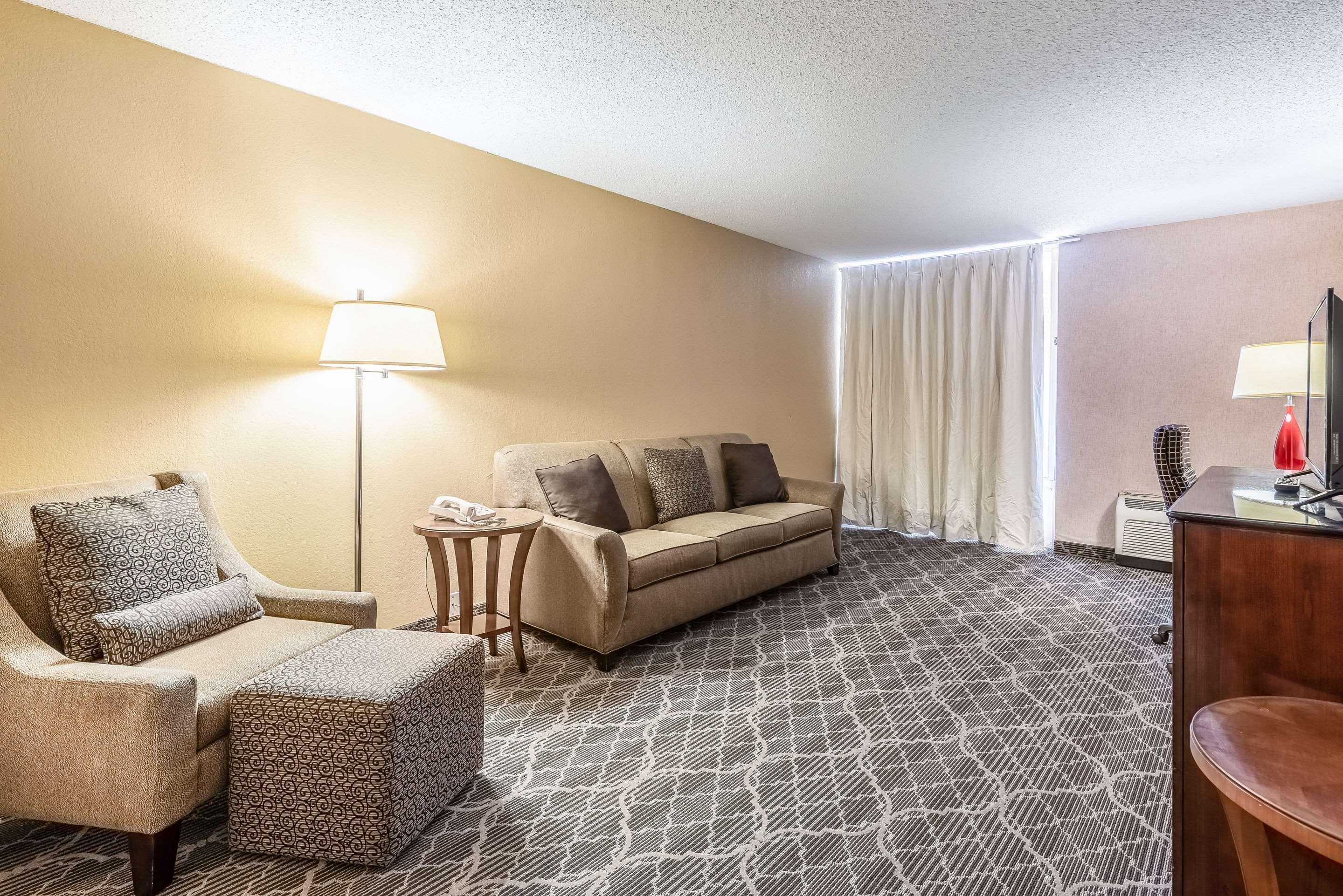 Quality Inn & Suites Brainerd Bagian luar foto