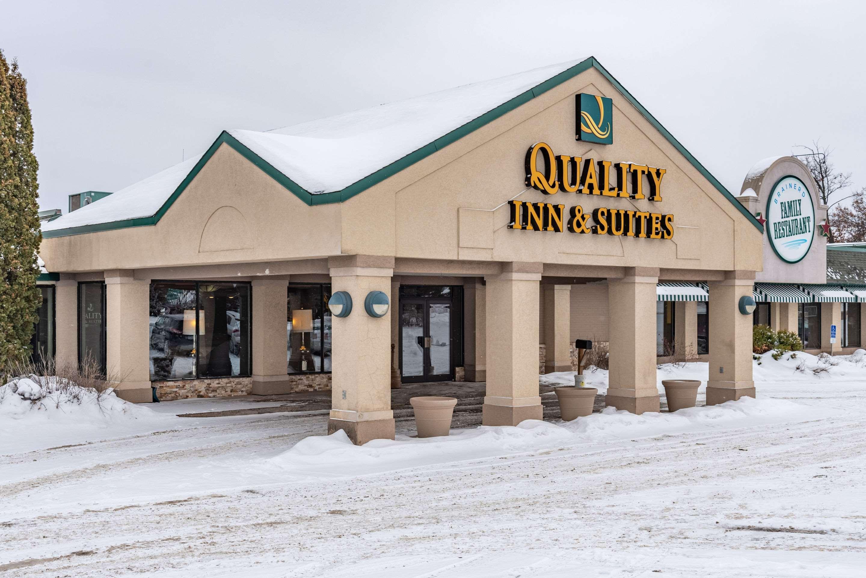 Quality Inn & Suites Brainerd Bagian luar foto